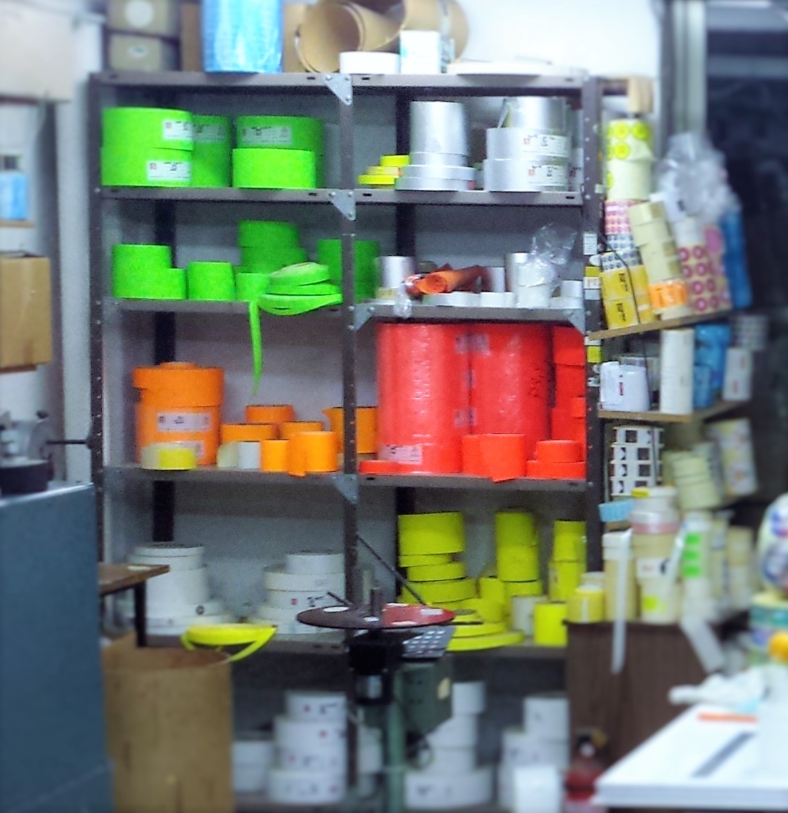 צבעים זוהרים